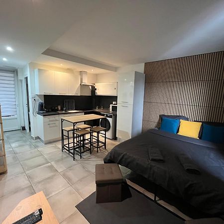 וילנב-סור-לו Studio Confortable Avec Balcon מראה חיצוני תמונה